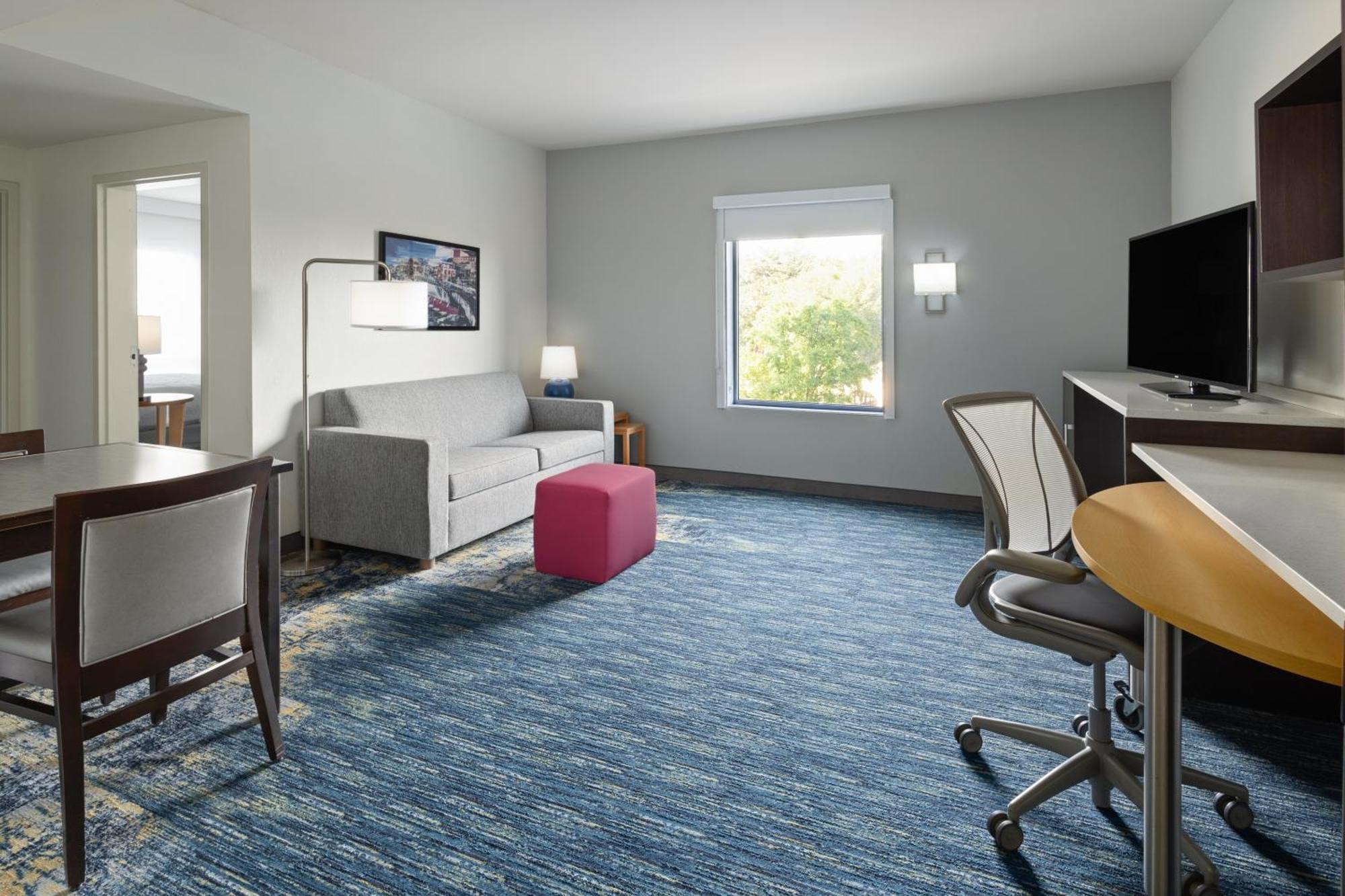 Home2 Suites By Hilton Greenville Downtown Экстерьер фото